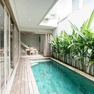 villa-sol.hotelsseminyak.net/