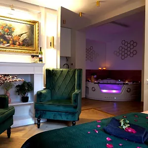 jacuzzi-spa-green-apartment.krakowhotelspoland.com/